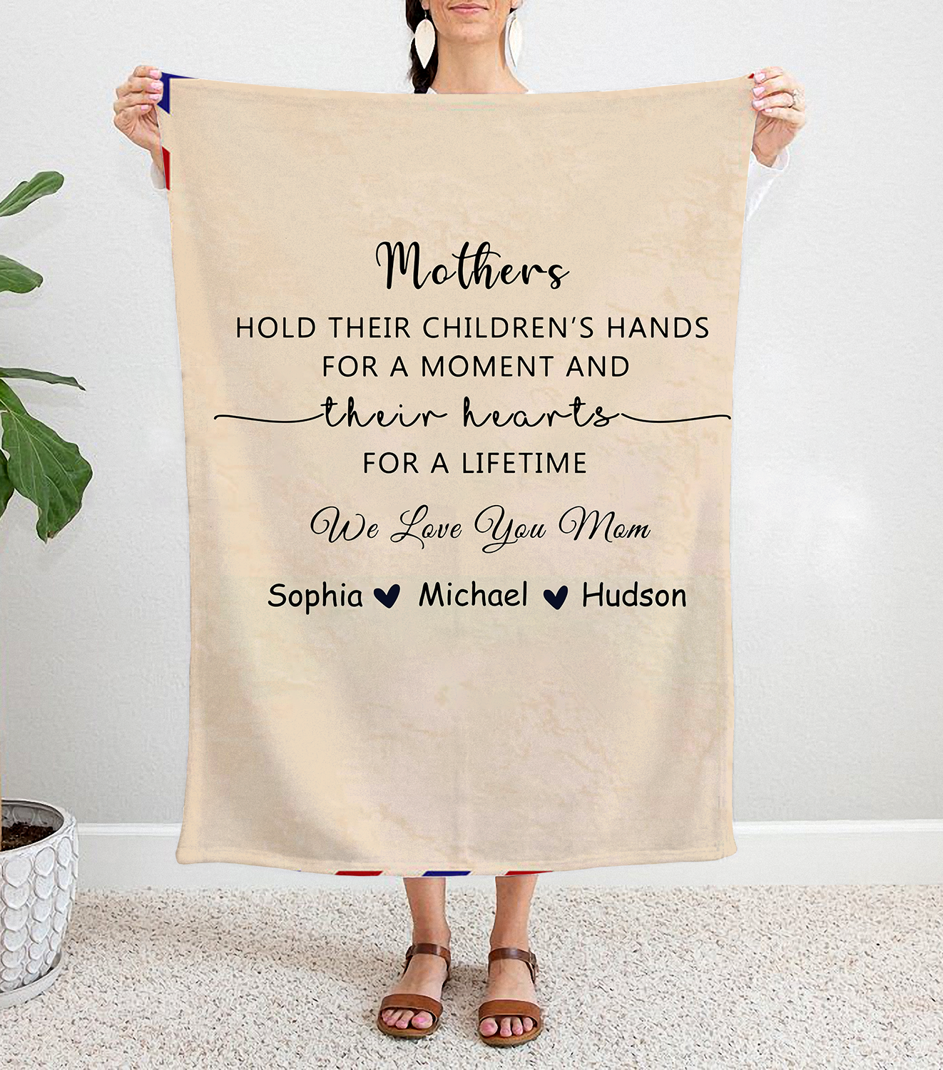 Personalized Mother's Hold Their Children's Hands, Gift from Children To Mom, Gift For Mom Blanket